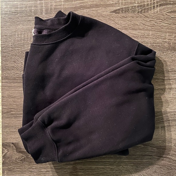 Black crewneck sweater - Picture 2 of 2